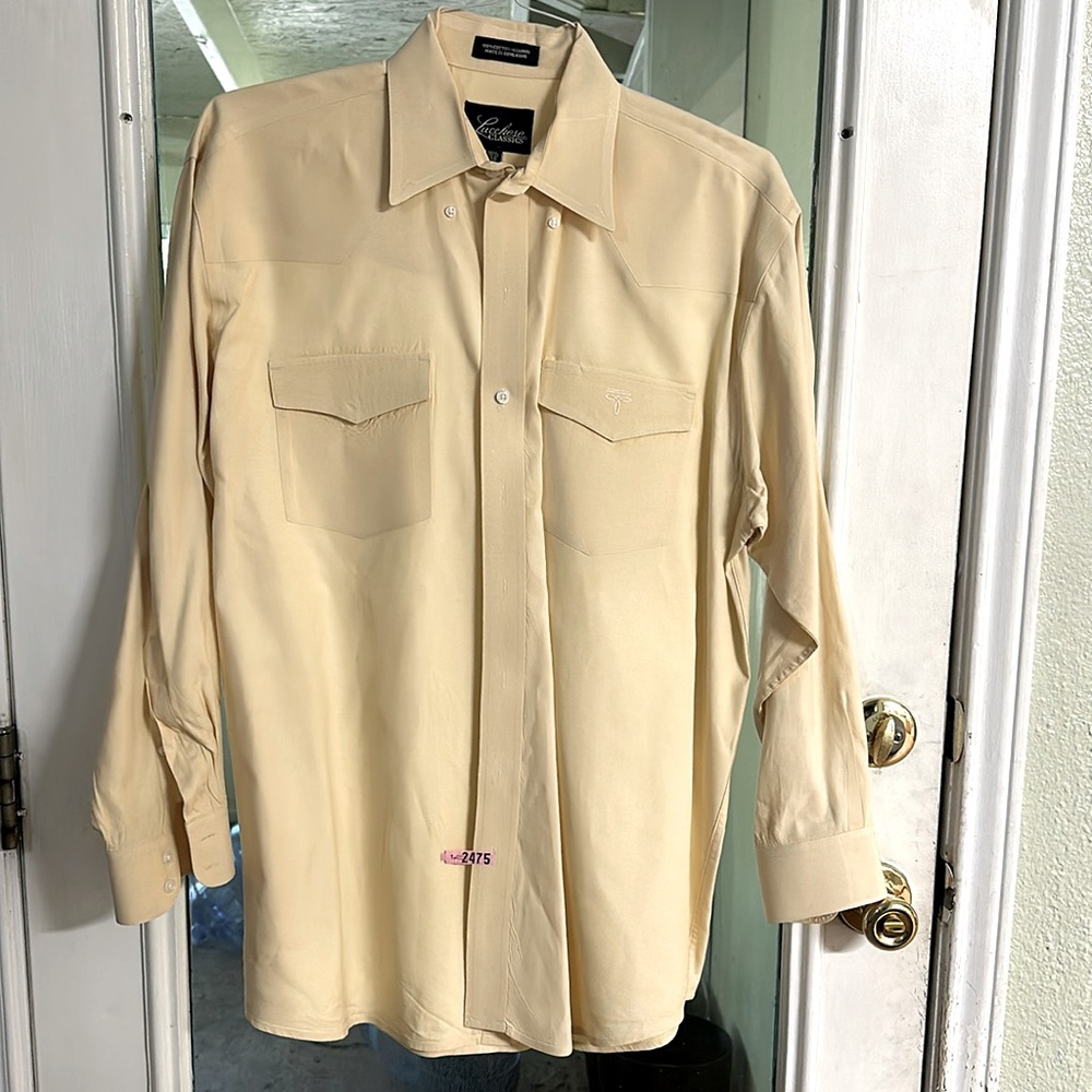 Beautiful like new Lucchese dress shirt
